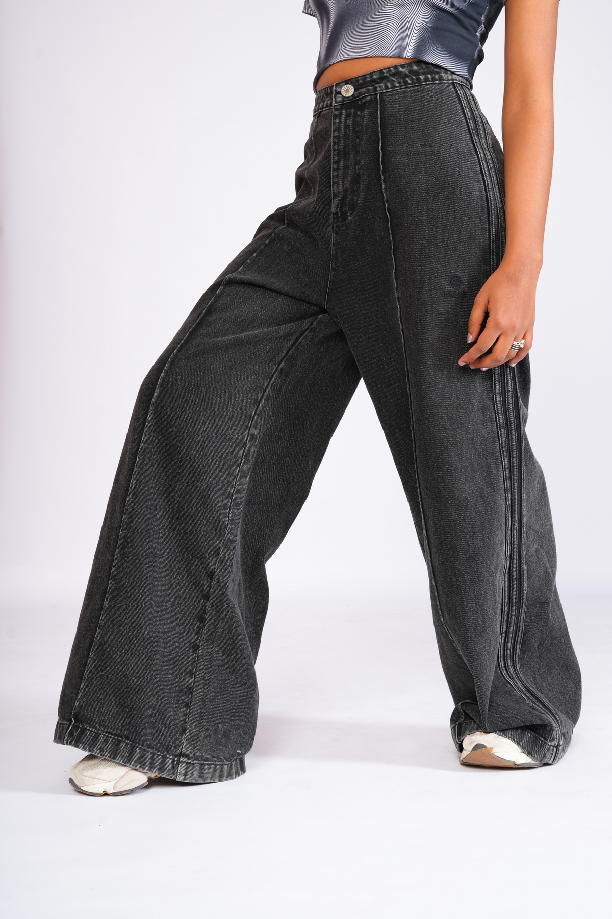 High rise solid wide leg jeans
